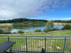 Ferienhäuser am See im Ferienpark in Hechthausen